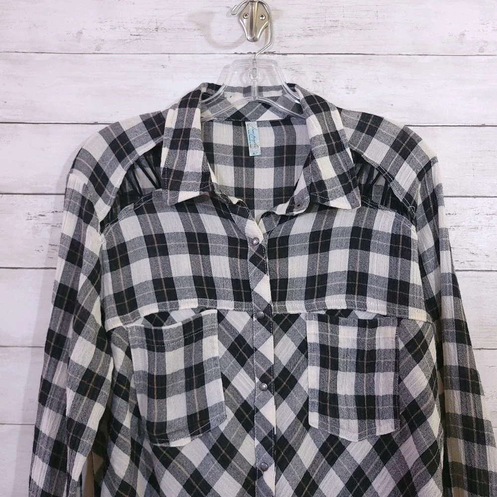 Free People Plaid Lace Up Shoulder‎ Snap Front High Low Shirt Black White Small
